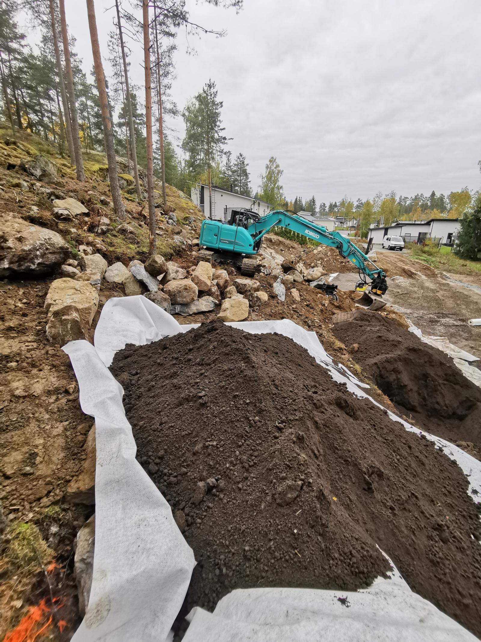 Rinteen muotoilu suodatinkankaalla